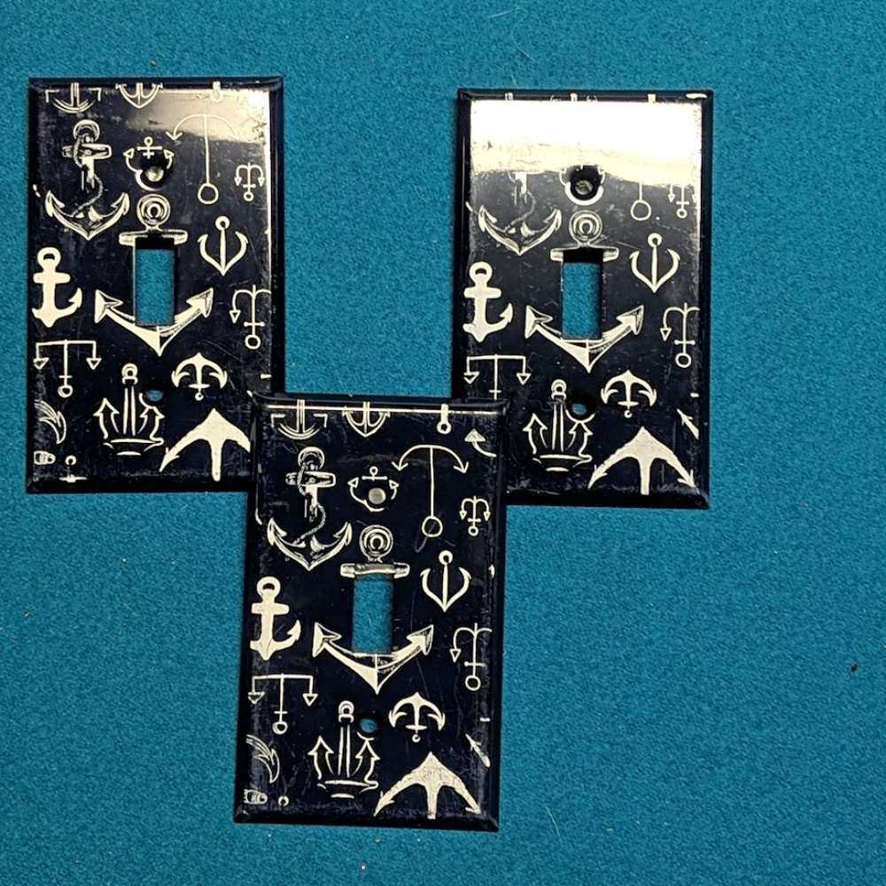 Anchor light switch cover